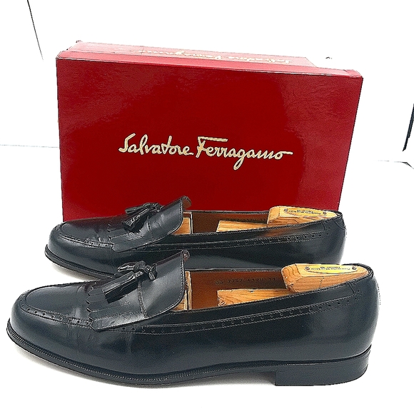 Crafted of leather, these moccasin loafers by Salvatore Ferragamo